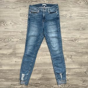 GOOD AMERICAN • Good Legs Staggered Raw Hem